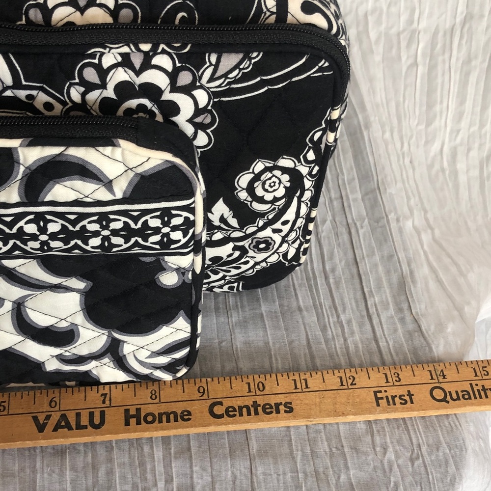 VERA BRADLEY E-Reader Sleeve Night & Day black white paisley NWT & makeup case - Picture 10 of 16